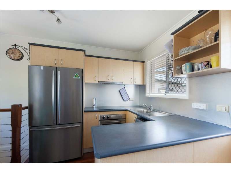 1/27 DENMAN STREET, Greenslopes QLD 4120