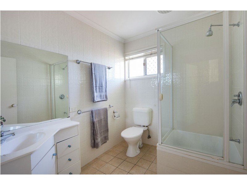 1/27 DENMAN STREET, Greenslopes QLD 4120