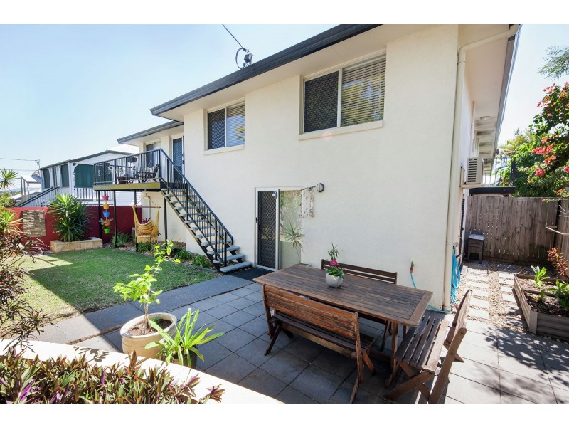 1/27 DENMAN STREET, Greenslopes QLD 4120