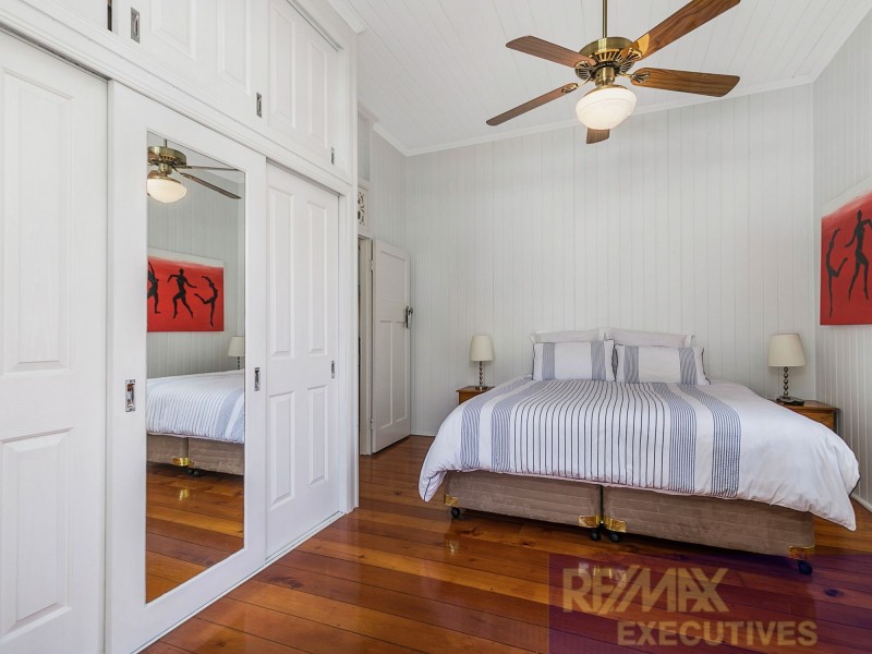 1208 Stanley Street East, Coorparoo QLD 4151