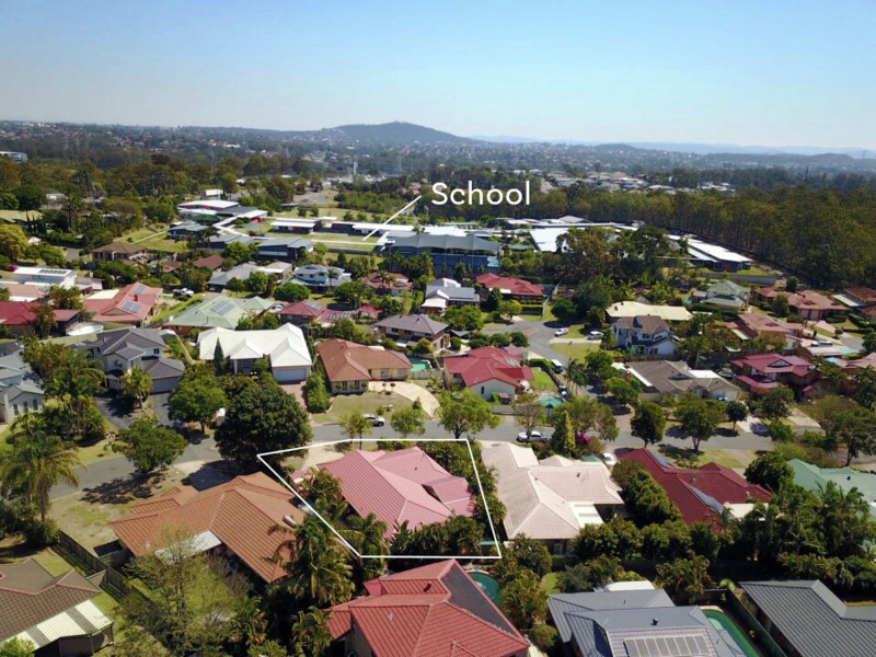 61 MICHELANGELO CRES, Mackenzie QLD 4156