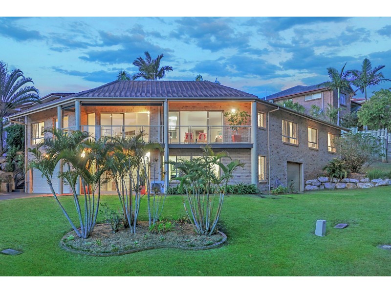 16 Piccadilly Place, Carindale QLD 4152