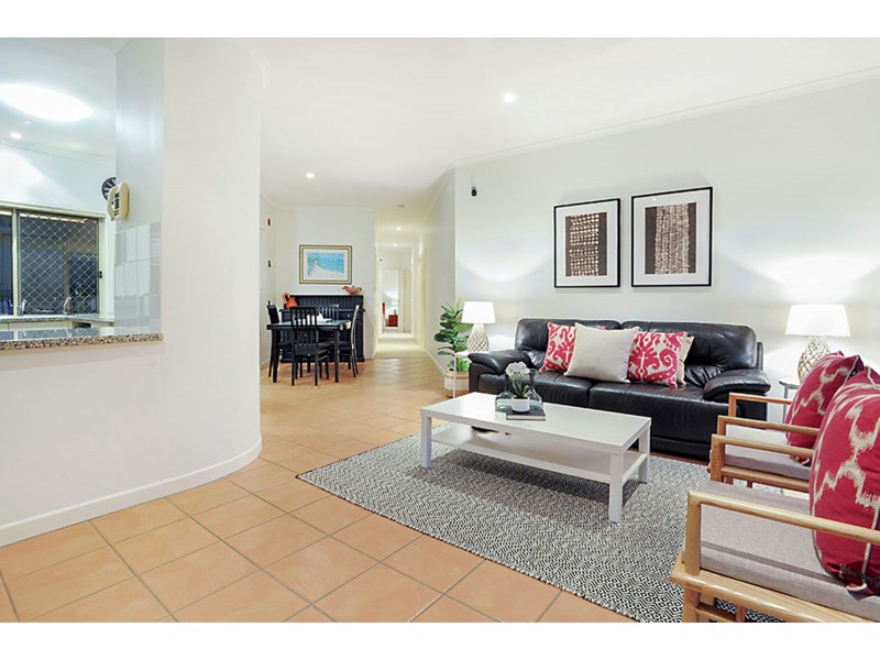 16 Piccadilly Place, Carindale QLD 4152