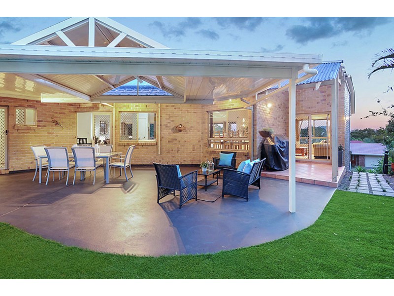 16 Piccadilly Place, Carindale QLD 4152