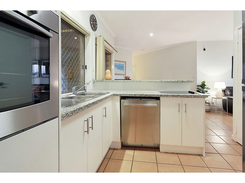 16 Piccadilly Place, Carindale QLD 4152