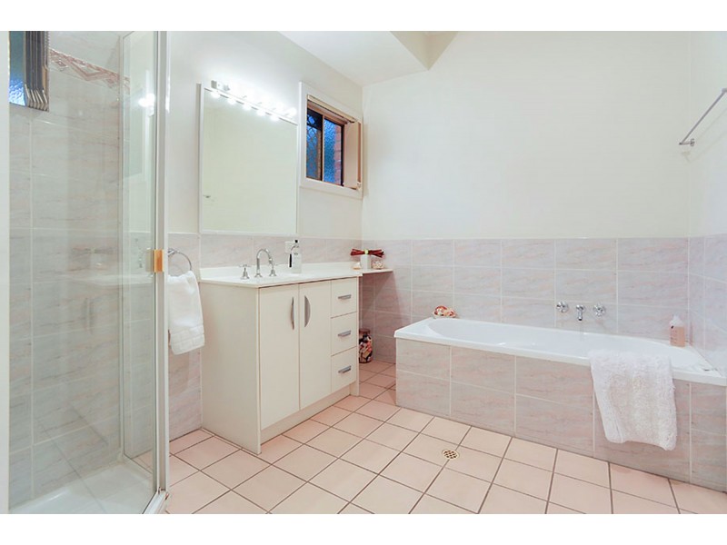 16 Piccadilly Place, Carindale QLD 4152