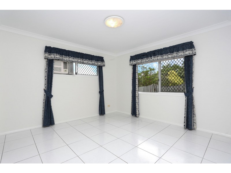 80 The Village Avenue, Coopers Plains QLD 4108