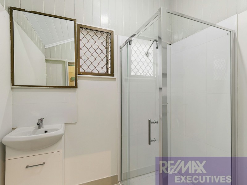 16 Dutton Street, Dutton Park QLD 4102