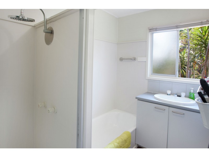 19 LOBELIA AVE, Daisy Hill QLD 4127