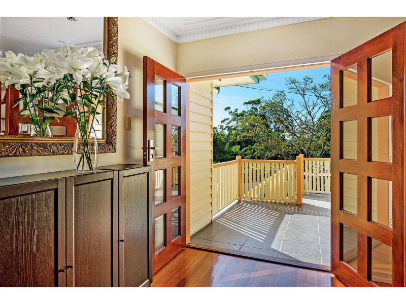 52 Brodie Street, Holland Park West QLD 4121