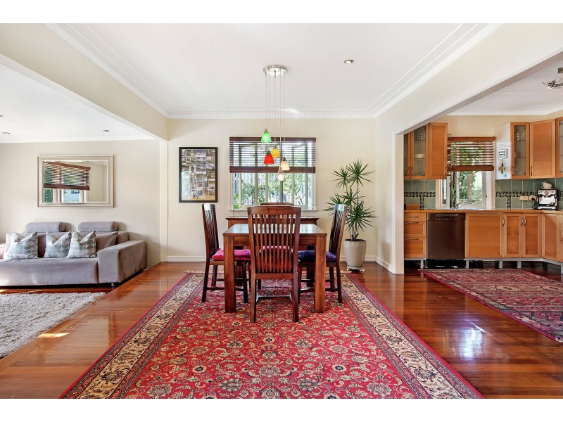 52 Brodie Street, Holland Park West QLD 4121