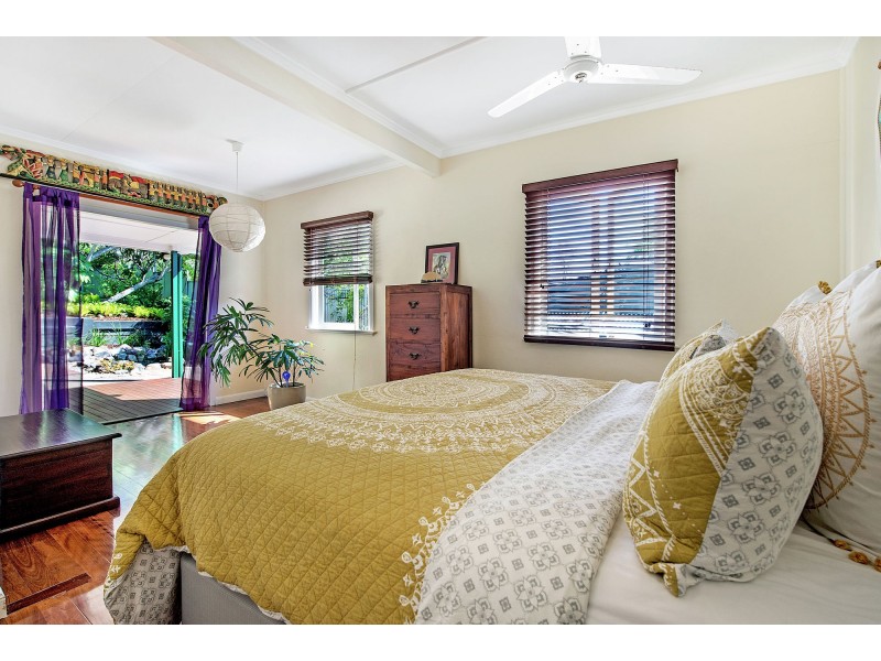 52 Brodie Street, Holland Park West QLD 4121