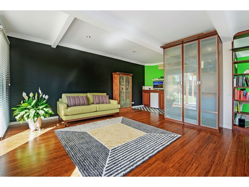 52 Brodie Street, Holland Park West QLD 4121