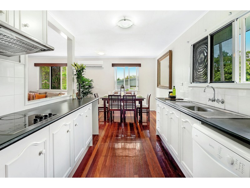 76 Monash Road, Tarragindi QLD 4121