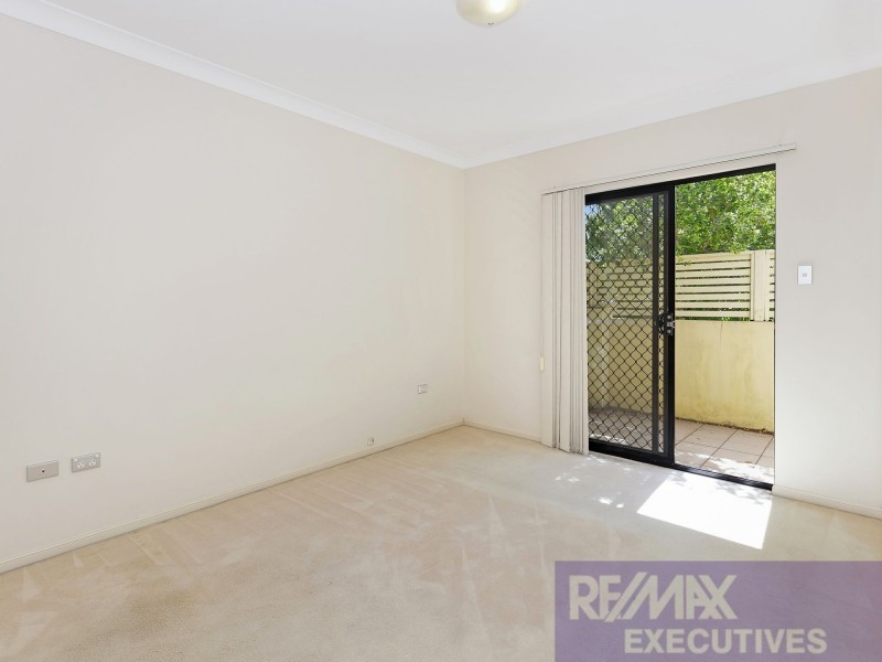2/3 Shottery Street, Yeronga QLD 4104