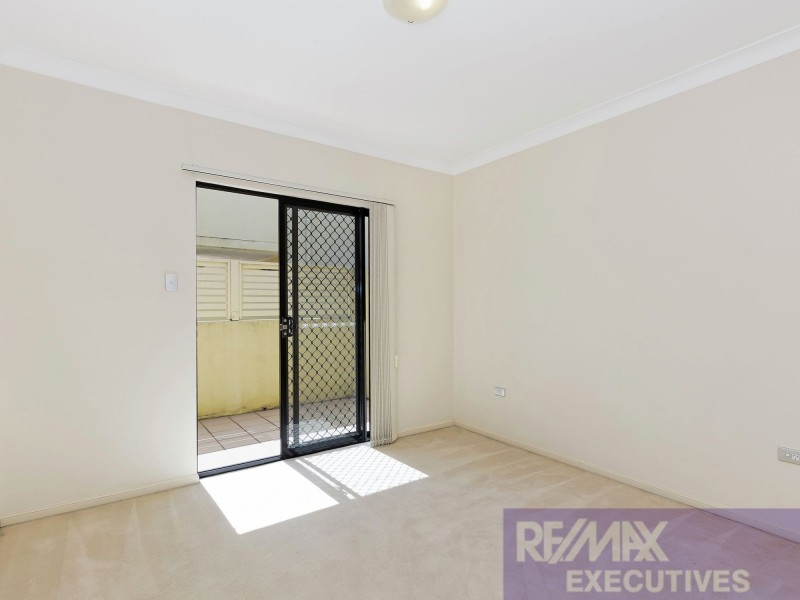 2/3 Shottery Street, Yeronga QLD 4104