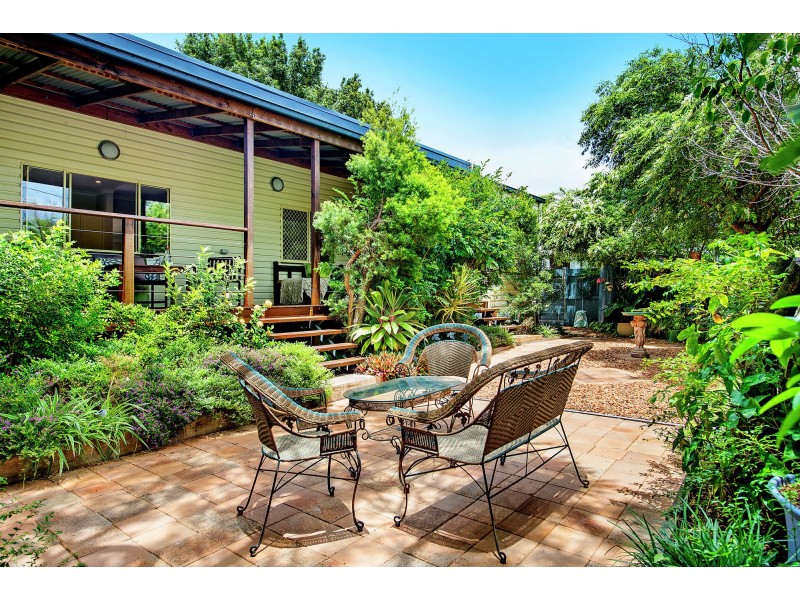 1 Kurts Street, Holland Park West QLD 4121