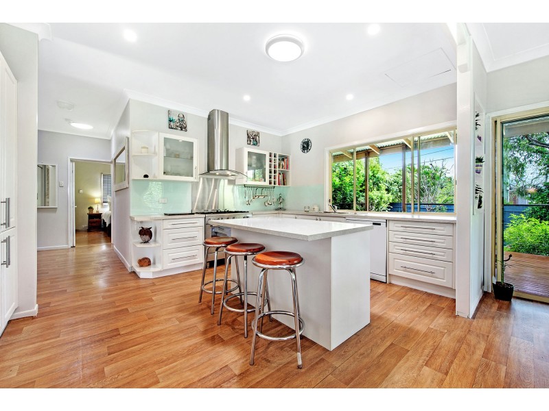 1 Kurts Street, Holland Park West QLD 4121