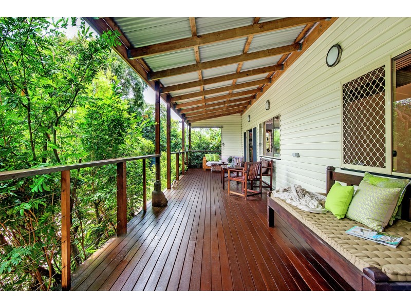 1 Kurts Street, Holland Park West QLD 4121