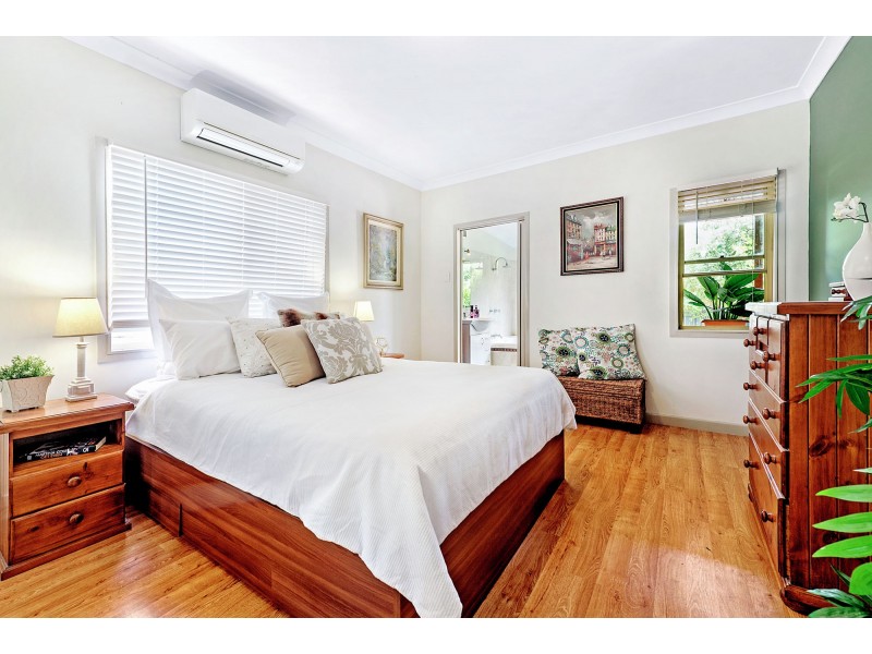 1 Kurts Street, Holland Park West QLD 4121