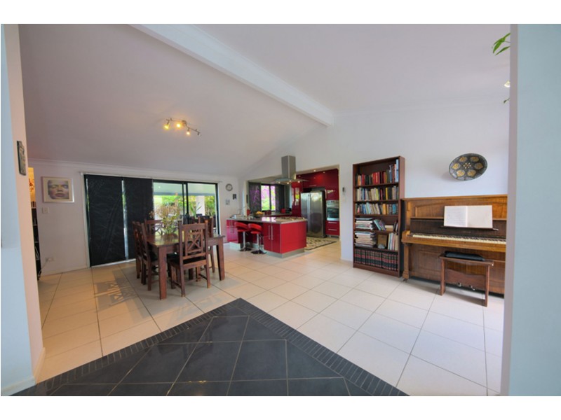 118 Gaynesford St, Mount Gravatt QLD 4122