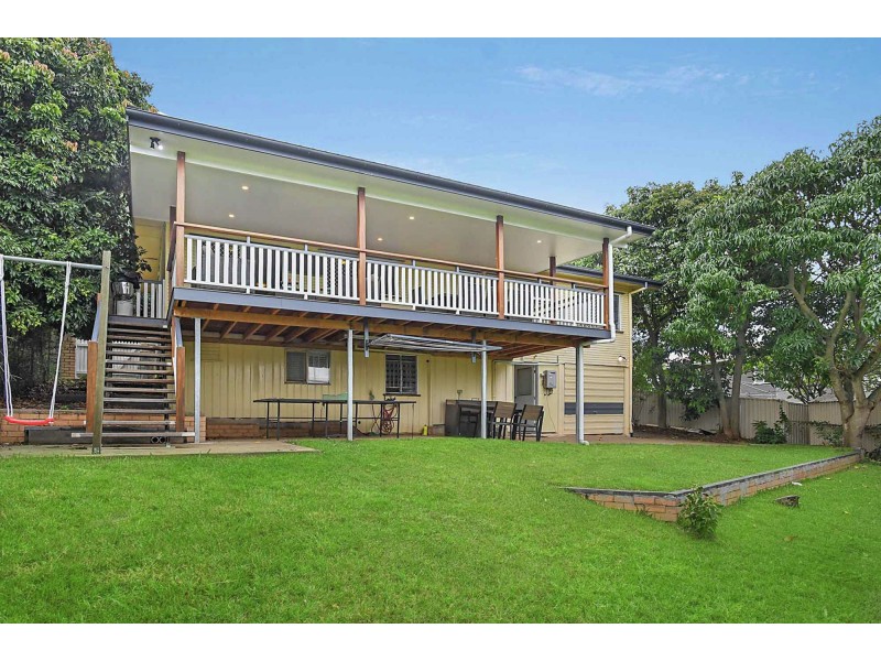 79 Mingera Street, Mansfield QLD 4122