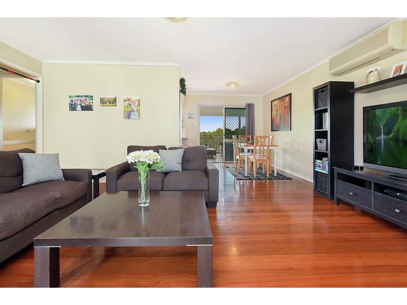 79 Mingera Street, Mansfield QLD 4122