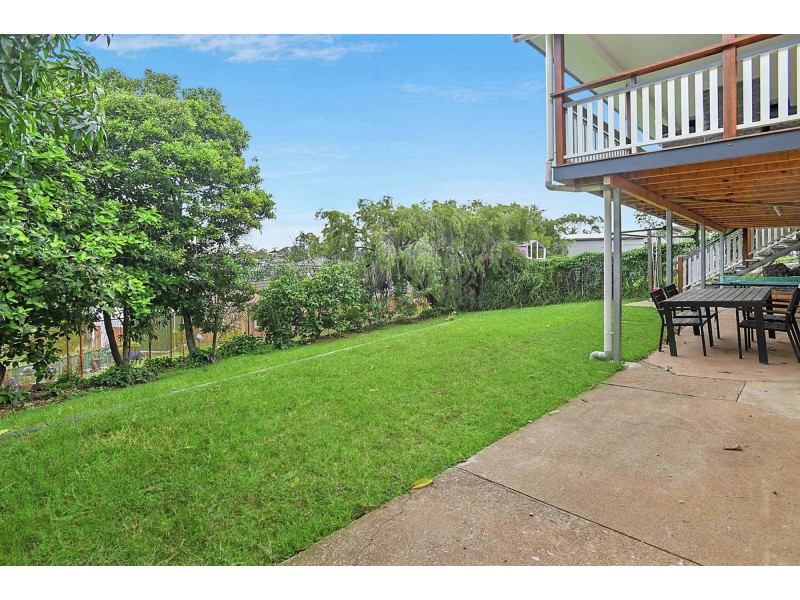 79 Mingera Street, Mansfield QLD 4122