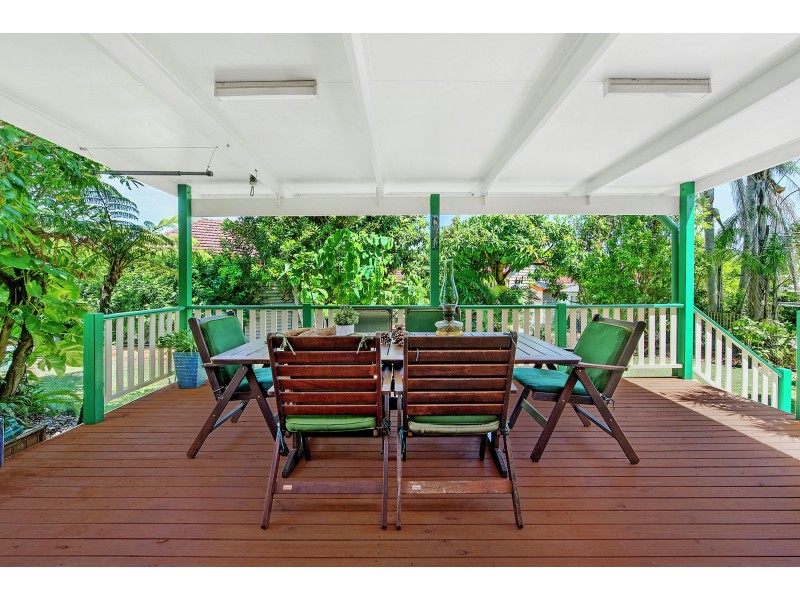 49 Framont Avenue, Holland Park QLD 4121