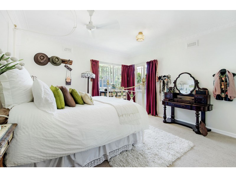 49 Framont Avenue, Holland Park QLD 4121