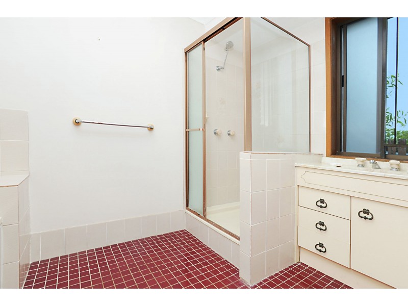 794 Cavendish Road, Holland Park QLD 4121