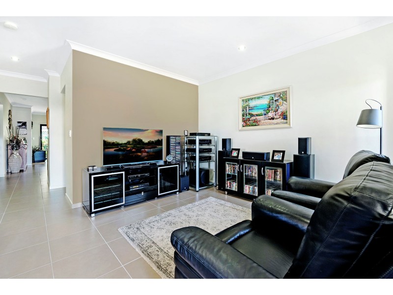 48 Parkland Drive, Springfield Lakes QLD 4300