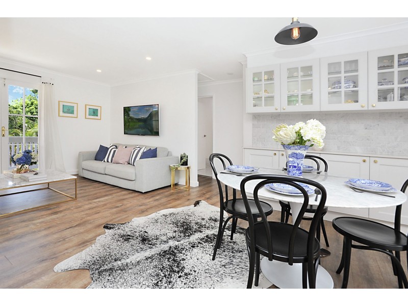 2/18 Raff Ave, Holland Park QLD 4121