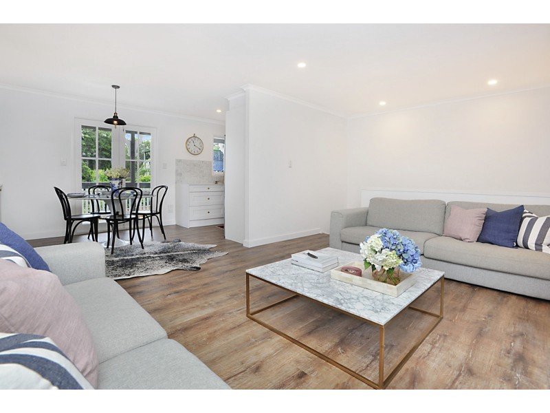 2/18 Raff Ave, Holland Park QLD 4121