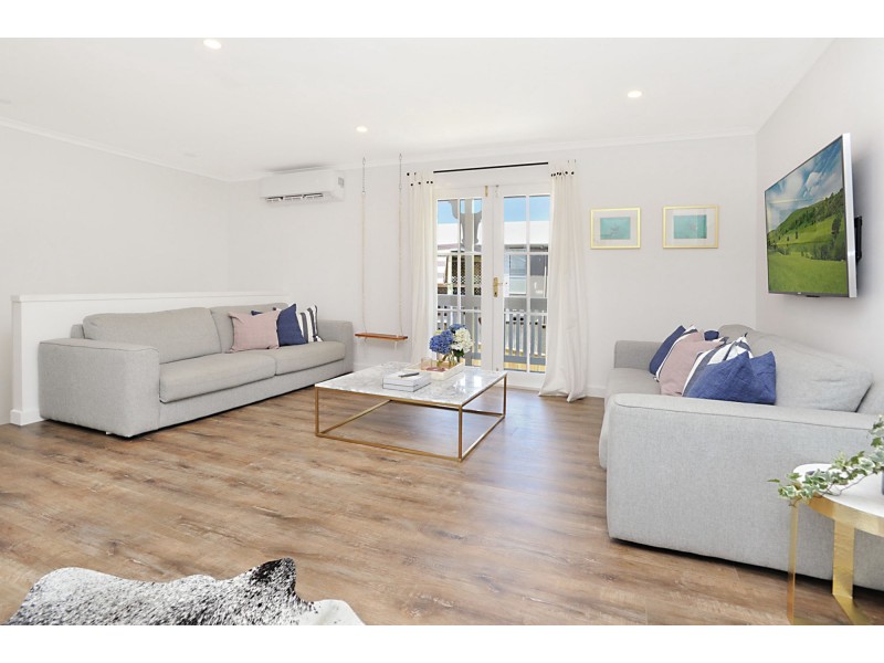 2/18 Raff Ave, Holland Park QLD 4121