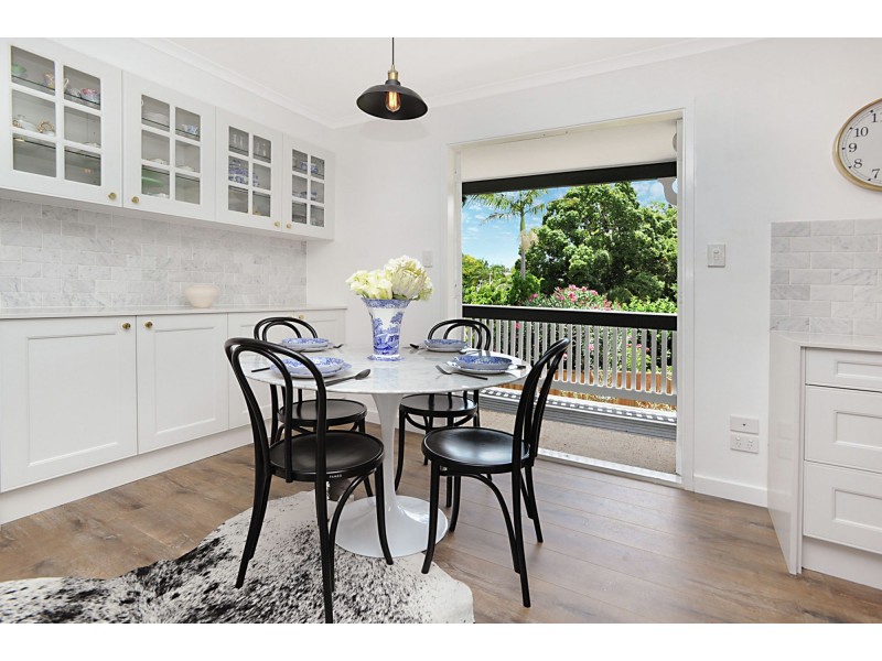 2/18 Raff Ave, Holland Park QLD 4121