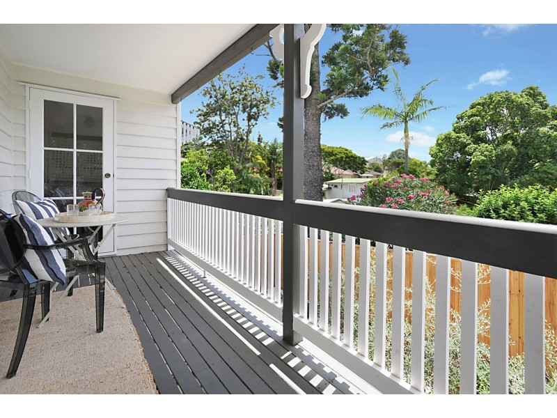 2/18 Raff Ave, Holland Park QLD 4121