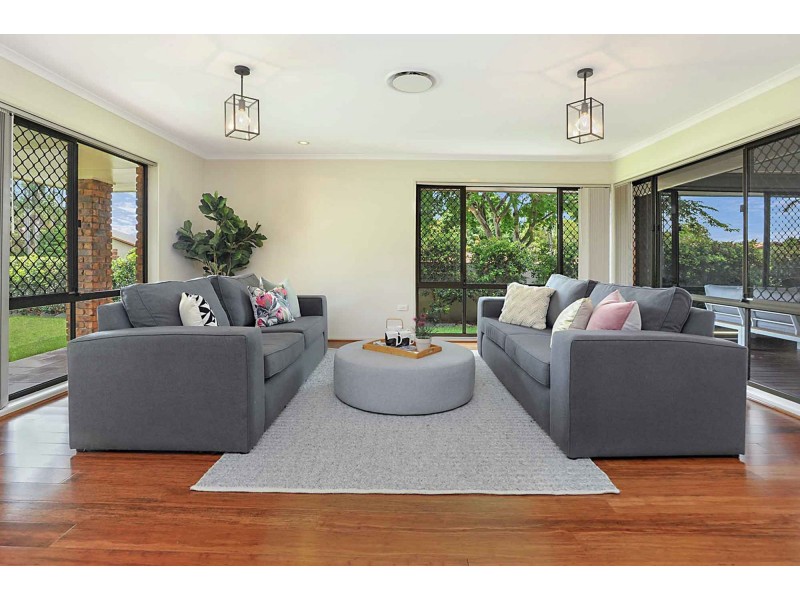 2 Harvey Place, Wishart QLD 4122