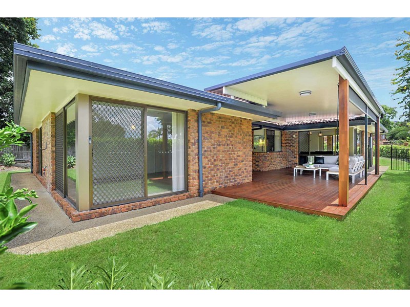 2 Harvey Place, Wishart QLD 4122