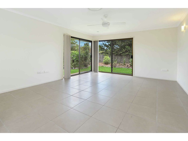 2 Harvey Place, Wishart QLD 4122
