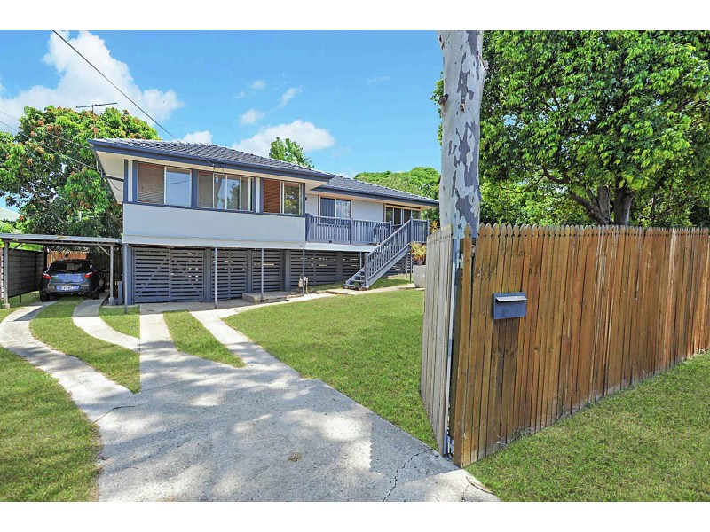 137 Wecker Road, Mansfield QLD 4122