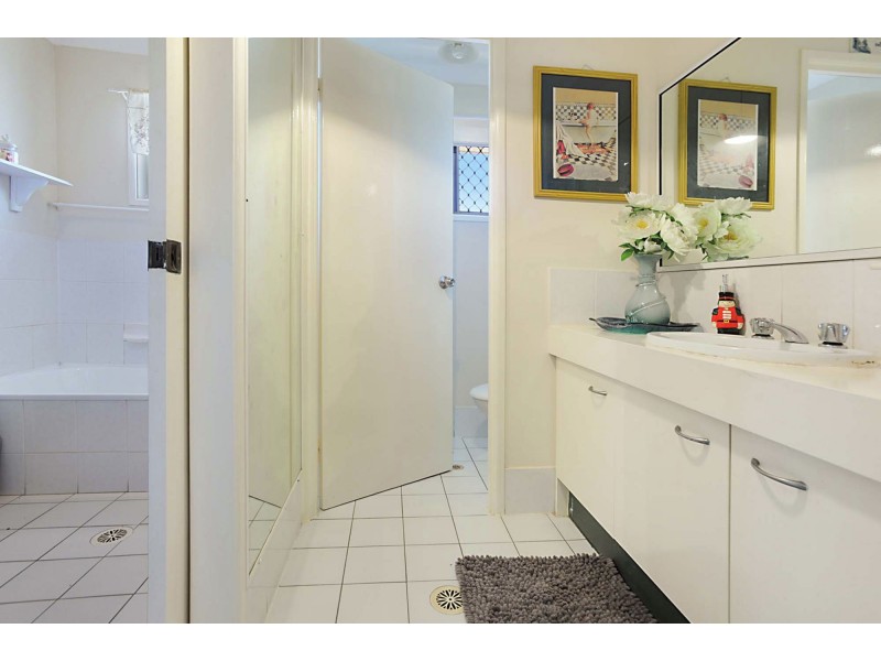 6 Warren Court, Loganlea QLD 4131