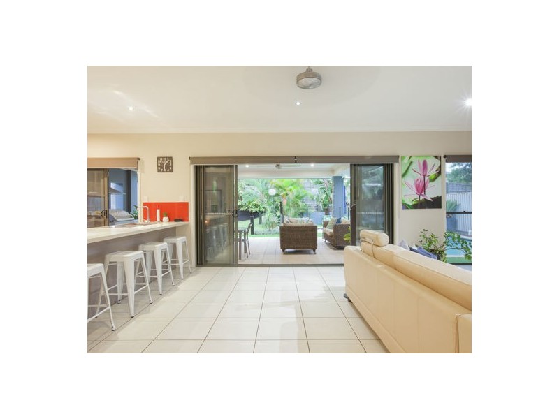 7 Samuel Street, Calamvale QLD 4116