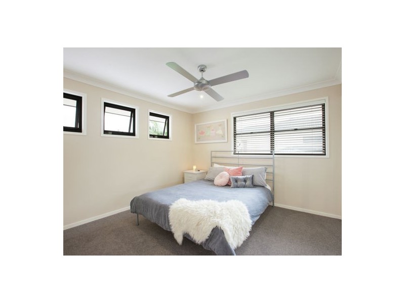 7 Samuel Street, Calamvale QLD 4116