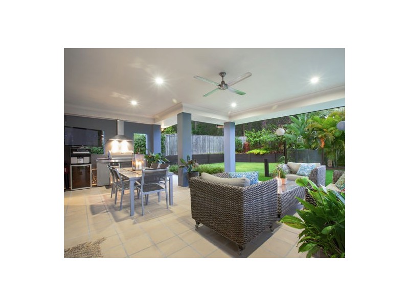 7 Samuel Street, Calamvale QLD 4116