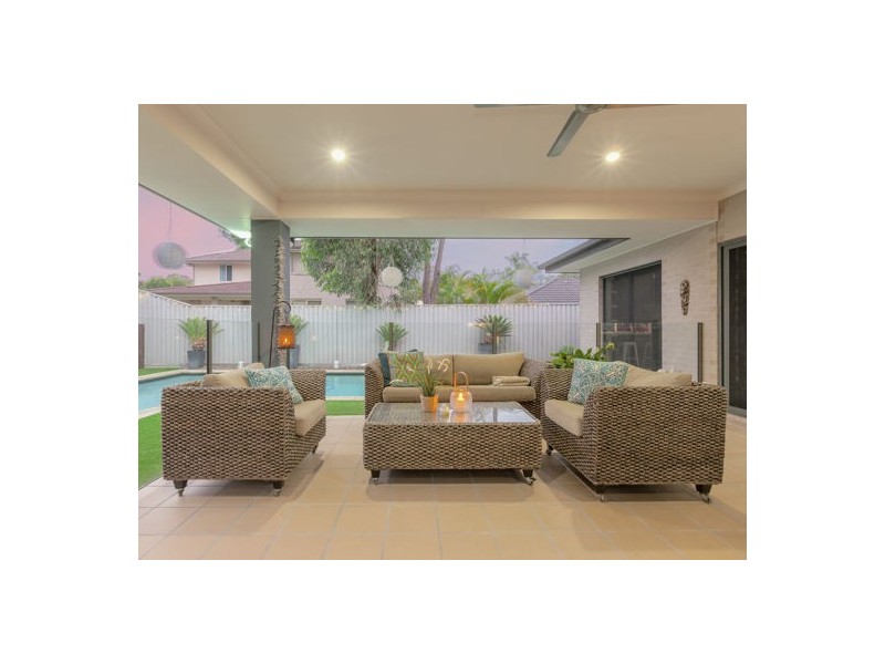 7 Samuel Street, Calamvale QLD 4116