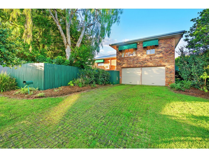 33 Scarba Street, Middle Park QLD 4074