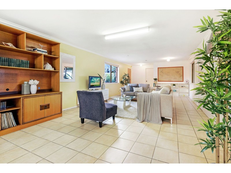 33 Scarba Street, Middle Park QLD 4074