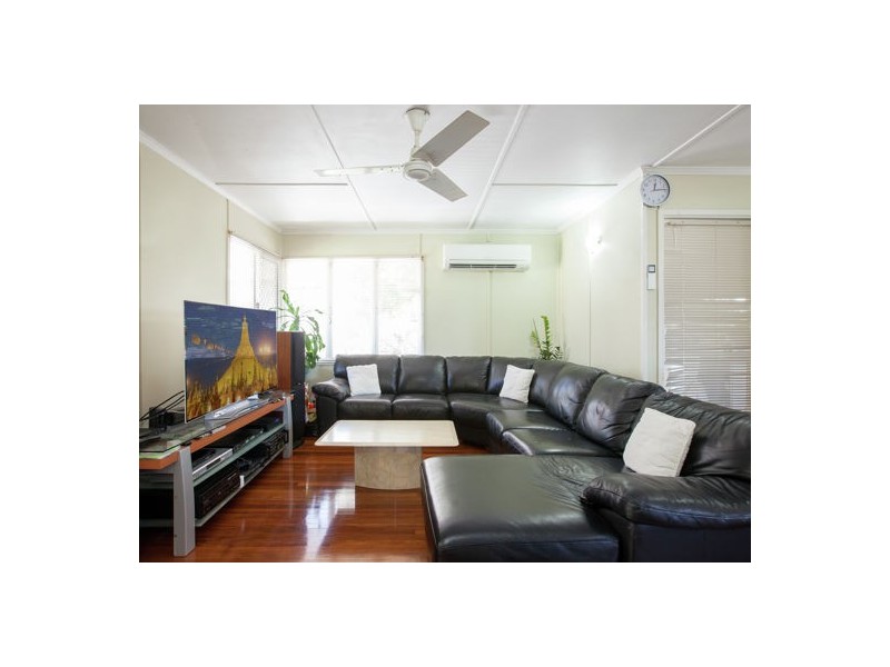 61 Mingera Street, Mansfield QLD 4122