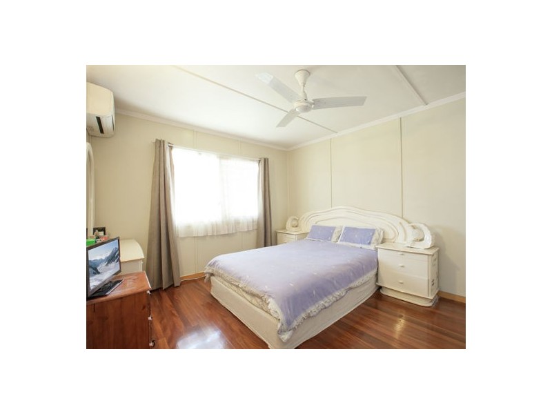 61 Mingera Street, Mansfield QLD 4122